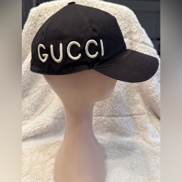 Gucci “Loved” Embroidered Cap - Picture 1 of 7